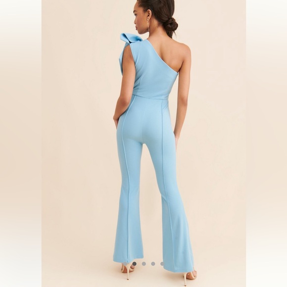 Elliatt Zienna One-Shoulder Jumpsuit - Picture 2 of 11
